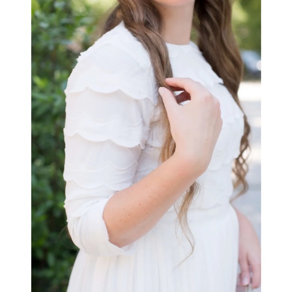 Dainty Jewells Petals and Pleats Midi Dress - Picture 2 of 5